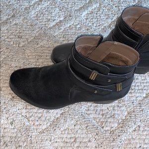 Women’s fashion boot